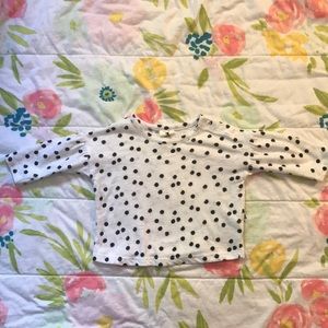 Stem 3M white and black polka dot shirt.